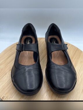 Clarks Artisan Black Leather Mary Jane Comfort Shoes Women’s US 9
